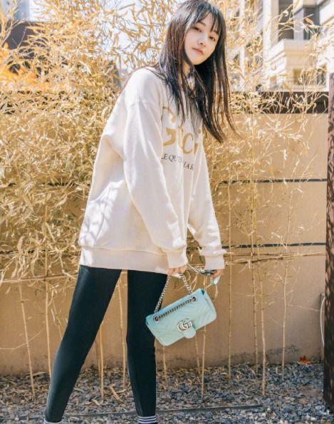 娱乐吃瓜酱衣服尺寸,揭秘明星衣橱，揭秘衣服尺寸背后的秘密