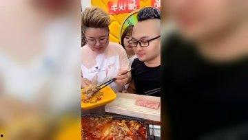 娱乐吃瓜酱酒肉,娱乐吃瓜酱的跨界盛宴