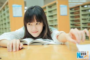 女大学生娱乐圈吃瓜小说,女大学生娱乐圈的甜蜜瓜田